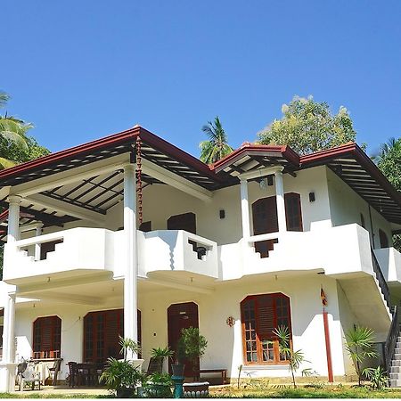 Dream House Hotel Dickwella Exterior photo